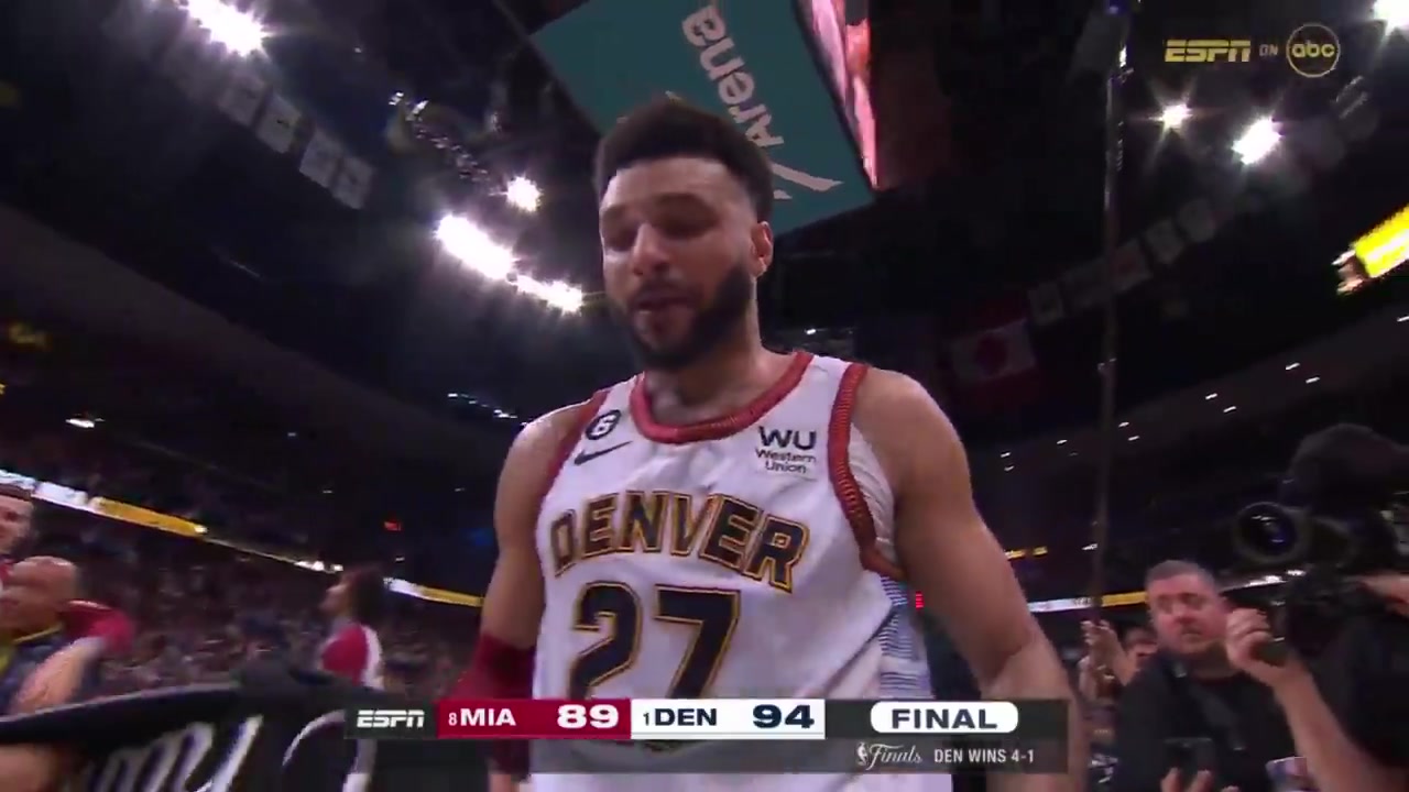 苦尽甘来穆雷夺冠后难掩激动情绪喜极而泣