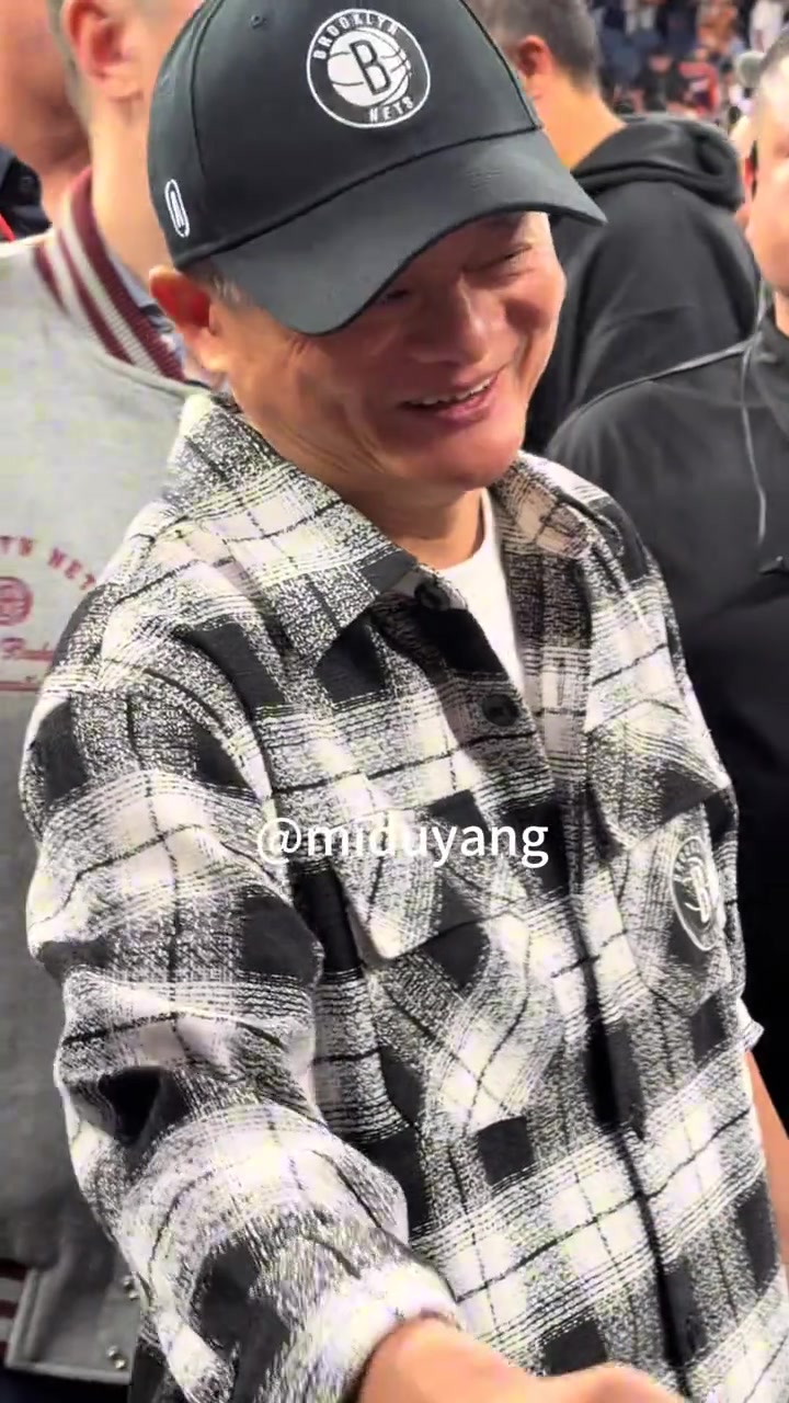 凭亿近人首富马云昨晚现身NBA中国澳门赛现场